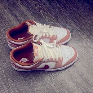 Gently worn pink and maroon Nike dunks. Size 8.5